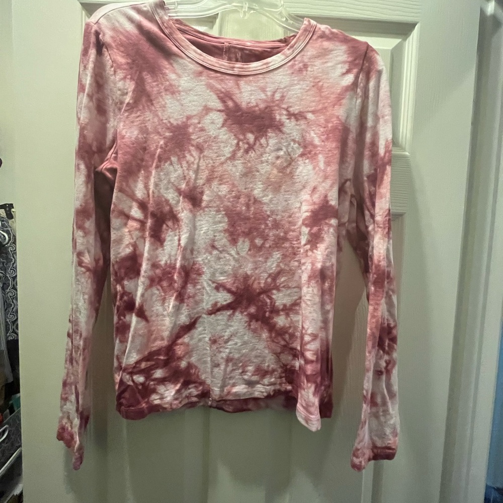 Gap Women’s Medium Top Tye Dye